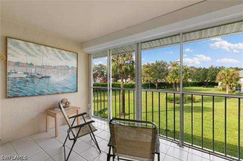 685 Squire Cir 204, Naples FL - photo 20 of 32