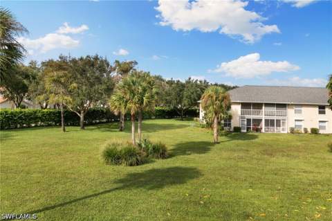 685 Squire Cir 204, Naples FL - photo 22 of 32