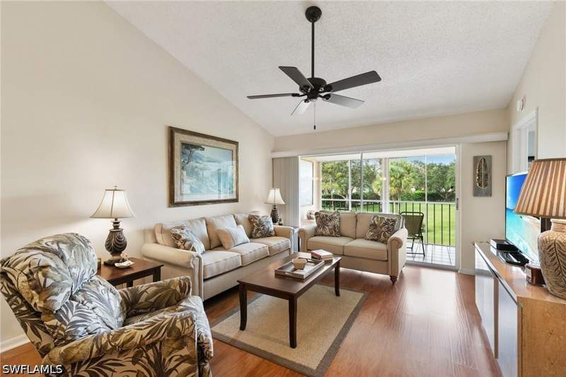 3 bedroom Condominium at 685 Squire Cir 204, Newcastle, Naples — photo 5