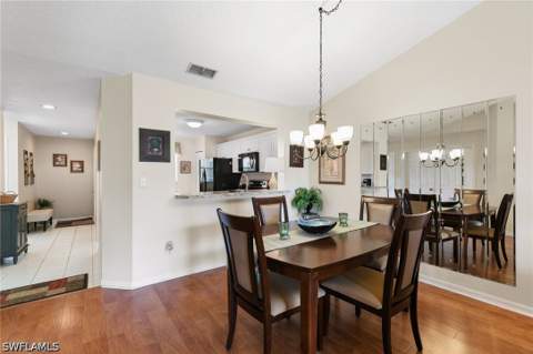 685 Squire Cir 204, Naples FL - photo 8 of 32