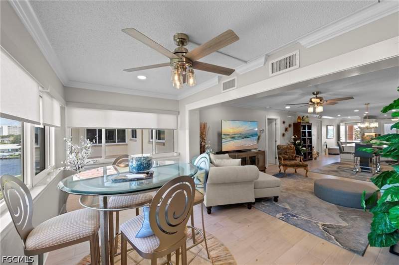 2 bedroom Condominium at 4309 Mariner WAY 405, TOWN AND RIVER, Fort Myers — photo 4