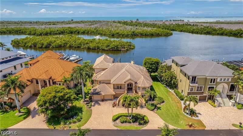4 bedroom SingleFamilyResidence at 14571 Jonathan Harbour Dr, Jonathan Harbour, Fort Myers — photo 1