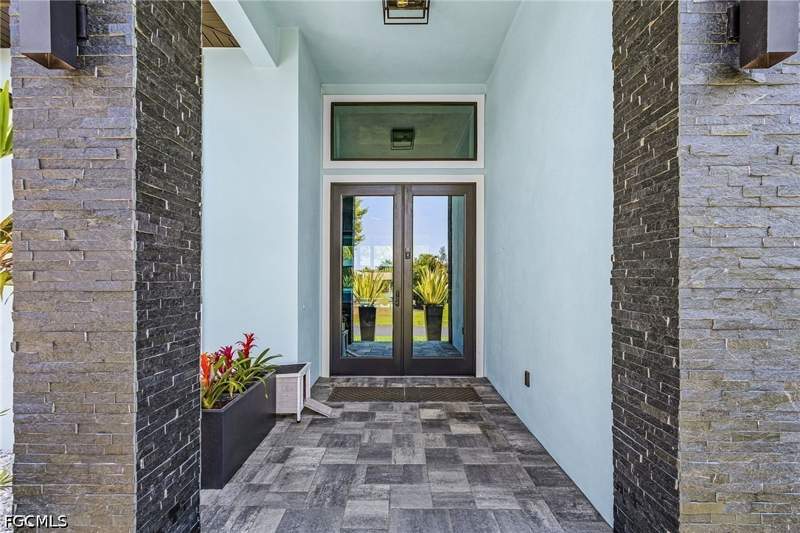 3 bedroom SingleFamilyResidence at 8800 Woodgate Manor Ct, Woodgate Estates, Fort Myers — photo 2