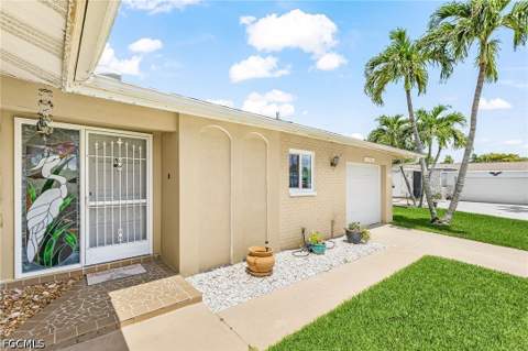 3018 SE 17th Pl, Cape Coral FL - photo 6 of 24