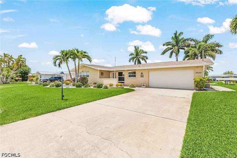 3 bedroom SingleFamilyResidence at 3022 SE 17th Pl, Cape Coral, Cape Coral — photo 4
