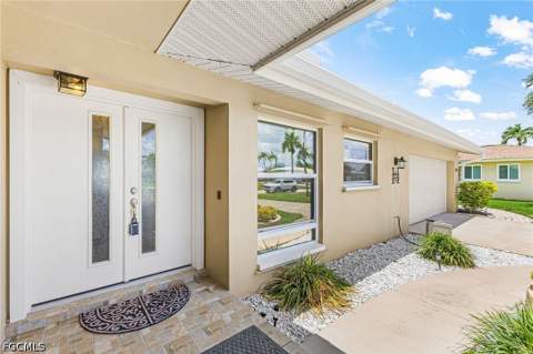 3022 SE 17th Pl, Cape Coral FL - photo 6 of 32
