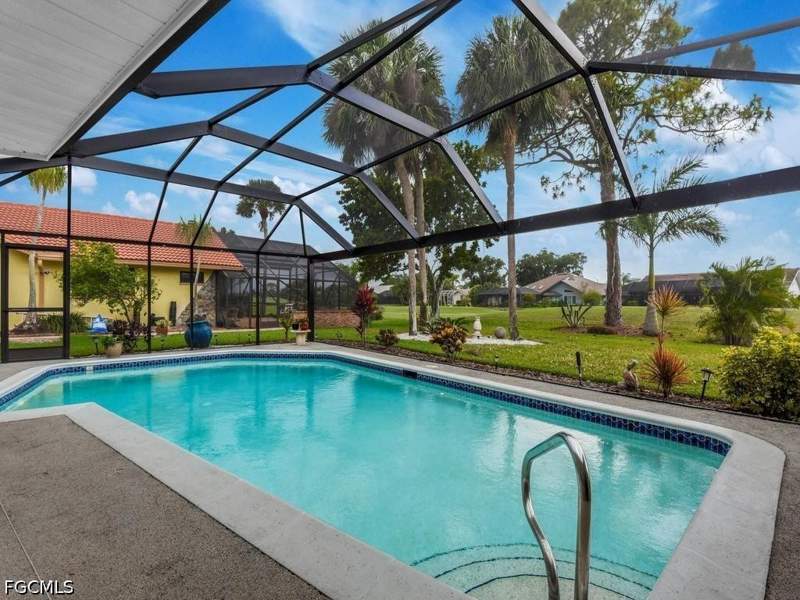 3 bedroom SingleFamilyResidence at 28372 Verde Ln, Spanish Wells, Bonita Springs — photo 3