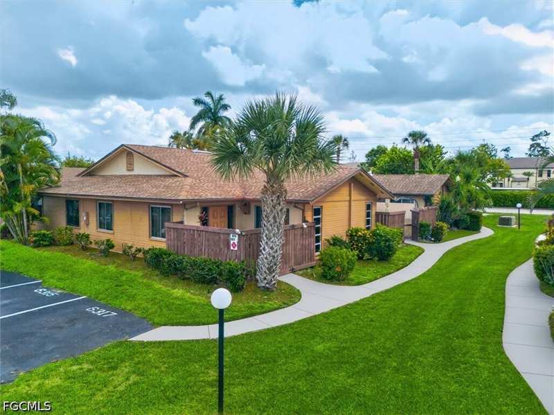 2 bedroom Attached at 6315 Royal Woods Dr, Royal Woods, Fort Myers — photo 1