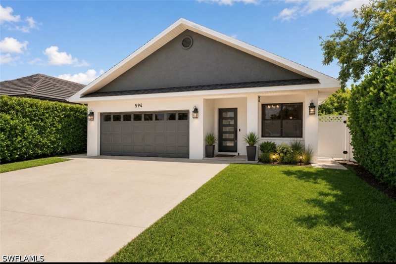 2 bedroom SingleFamilyResidence at 594 108th Ave N, Naples Park, Naples — photo 1