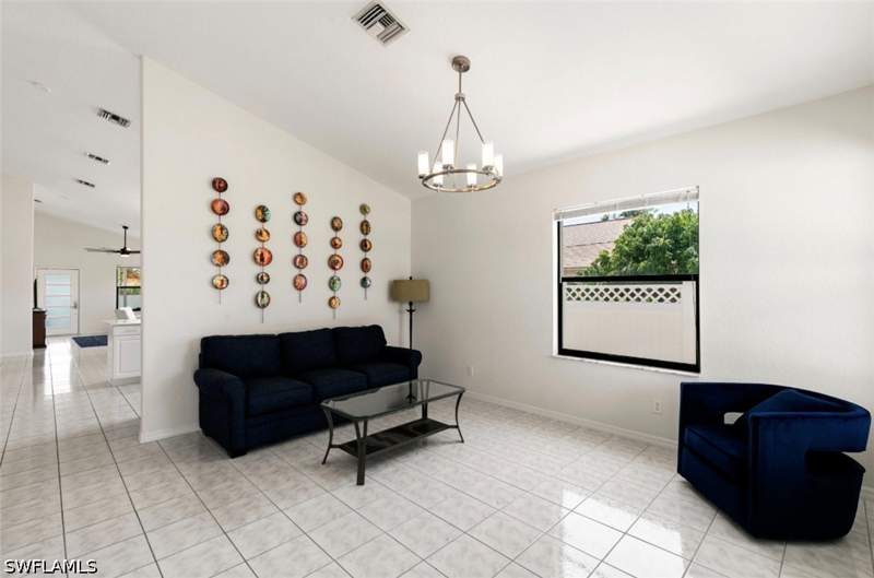 2 bedroom SingleFamilyResidence at 594 108th Ave N, Naples Park, Naples — photo 3
