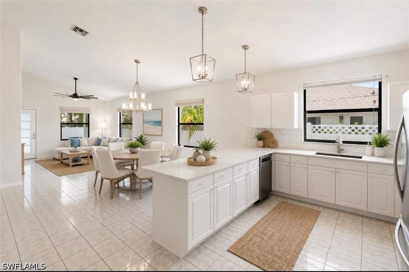 2 bedroom SingleFamilyResidence at 594 108th Ave N, Naples Park, Naples — photo 4