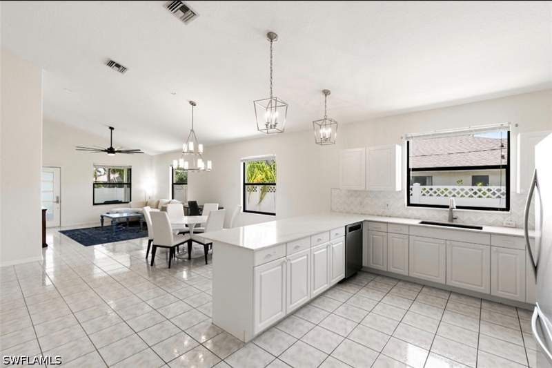 2 bedroom SingleFamilyResidence at 594 108th Ave N, Naples Park, Naples — photo 5