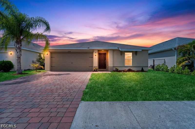 4 bedroom SingleFamilyResidence at 10535 Crossback Ln, Marblebrook, Lehigh Acres — photo 1