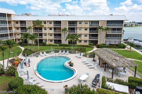 3000 Gulf Shore Blvd N 101, Naples FL - photo 21 of 27