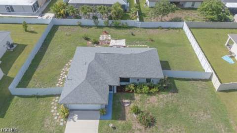 520 Wilmington Pkwy, Cape Coral FL - photo 14 of 47