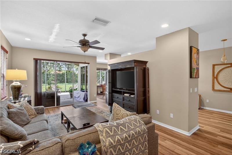 3 bedroom Townhouse at 20552 Larino Loop, Bella Terra, Estero — photo 2