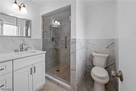 2160 Channel Way, North Fort Myers FL - photo 15 of 43