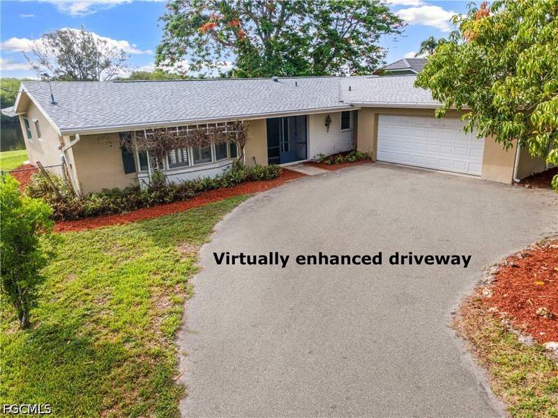3 bedroom SingleFamilyResidence at 2160 Channel Way, Yacht Club Colony, North Fort Myers — photo 2