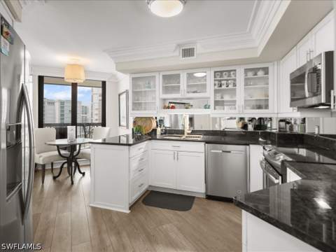 4551 Gulf Shore Blvd N 1606, Naples FL - photo 14 of 40