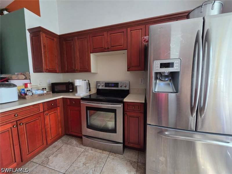 3 bedroom SingleFamilyResidence at 3529 Sunshine Blvd, Lehigh Acres, Lehigh Acres — photo 4