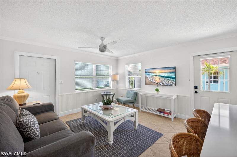 3 bedroom Duplex at 563 105th Ave N, Naples Park, Naples — photo 5
