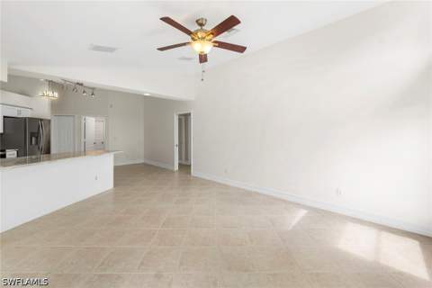 10340 Regent Cir, Naples FL - photo 18 of 34