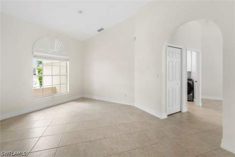 10340 Regent Cir, Naples FL - photo 9 of 34