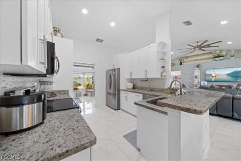 22 Nelson Rd S, Cape Coral FL - photo 16 of 44