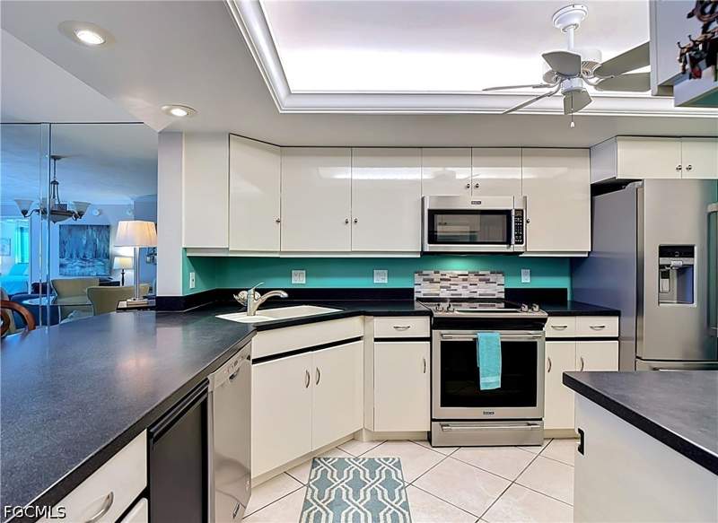2 bedroom Condominium at 2800 Estero Blvd Ph3, Caper Beach Club, Fort Myers Beach — photo 5
