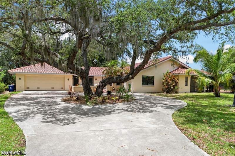 4 bedroom SingleFamilyResidence at 27565 Imperial Shores Blvd, Imperial Shores, Bonita Springs — photo 3