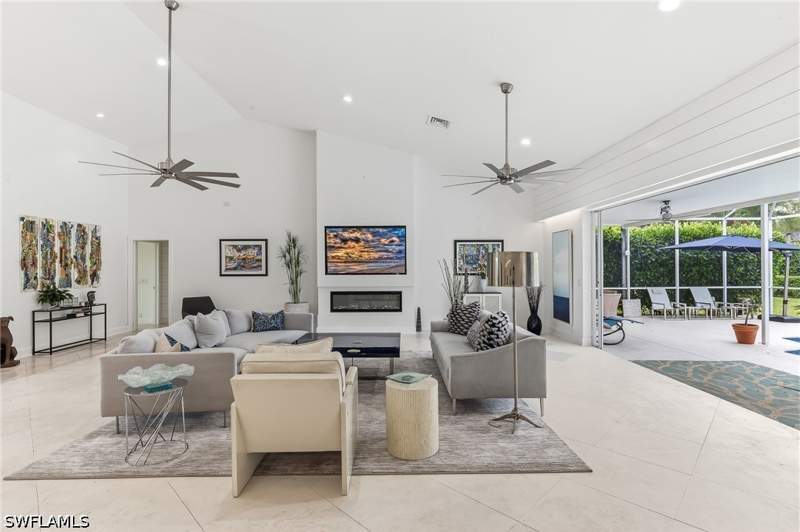 3 bedroom SingleFamilyResidence at 2205 Noble Ct, Imperial Golf Estates, Naples — photo 4