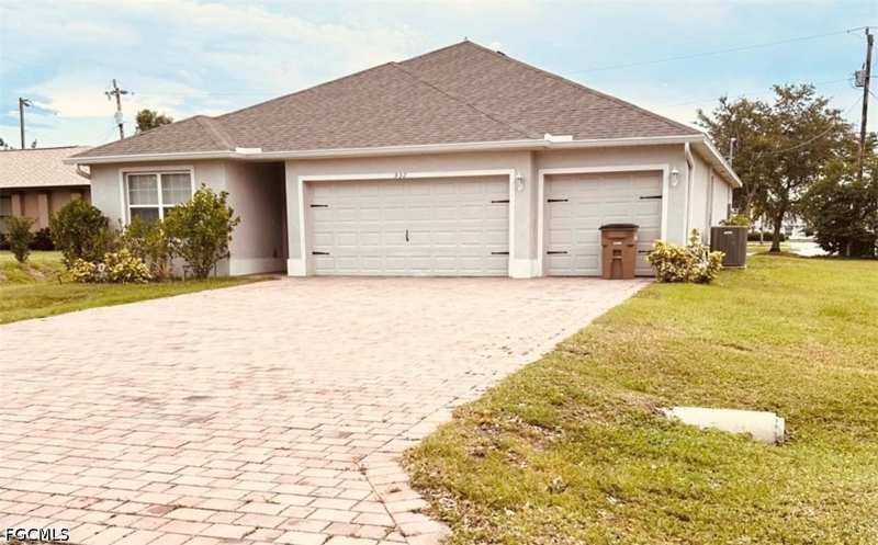 4 bedroom SingleFamilyResidence at 932 SW 7th Ave, Cape Coral, Cape Coral — photo 1