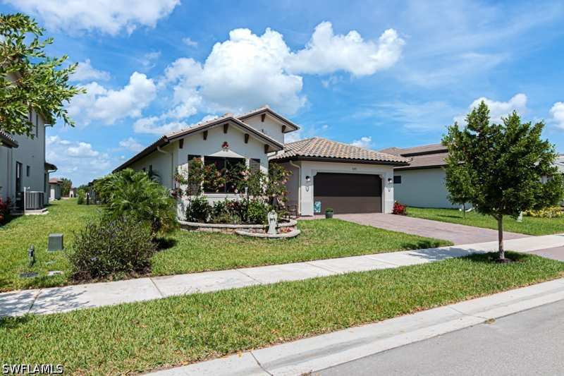3 bedroom SingleFamilyResidence at 5255 Karlia Dr, Maple Ridge, Ave Maria — photo 1
