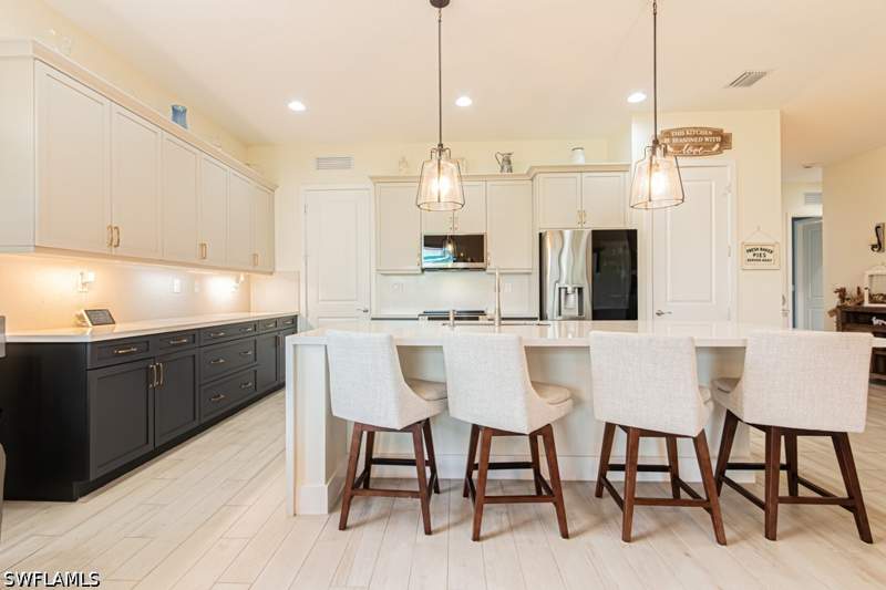 3 bedroom SingleFamilyResidence at 5255 Karlia Dr, Maple Ridge, Ave Maria — photo 5