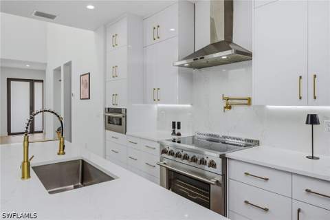 3384 Canal St, Naples FL - photo 9 of 47