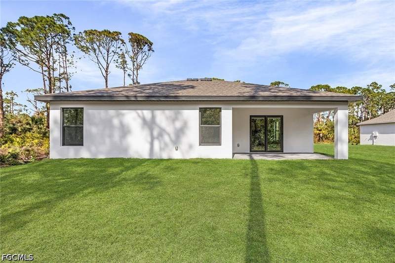 4 bedroom SingleFamilyResidence at 735 La Plata Ave, Mirror Lakes, Lehigh Acres — photo 3
