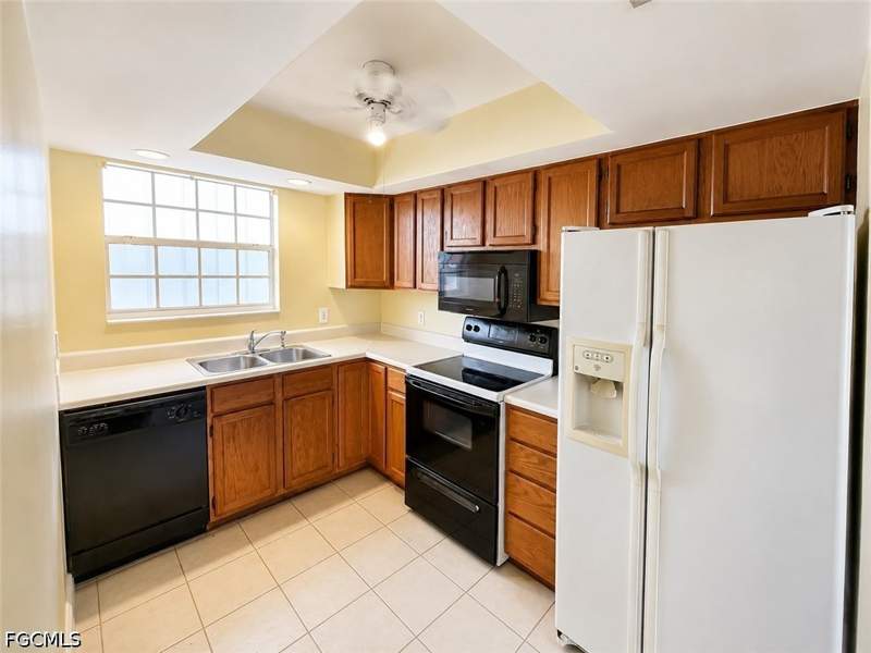 2 bedroom Townhouse at 1005 SW 48th Ter 3, Daves Court, Cape Coral — photo 2