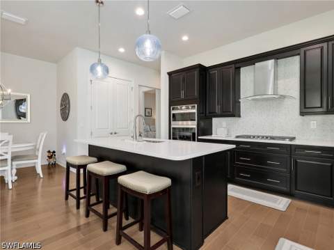 9225 Cayman Dr, Naples FL - photo 6 of 40