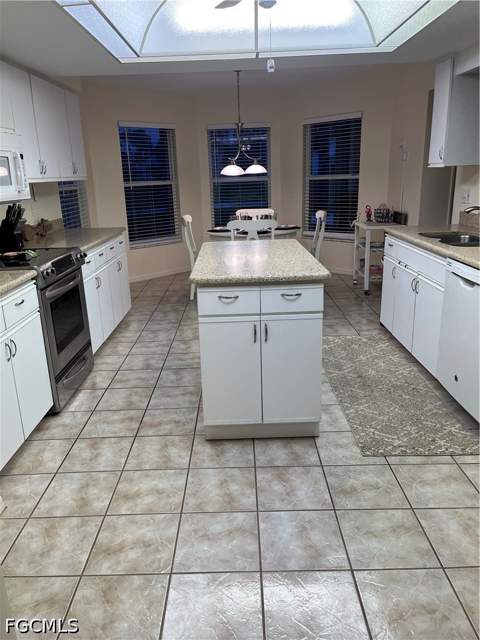 3289 Clubview Dr, North Fort Myers FL - photo 14 of 42
