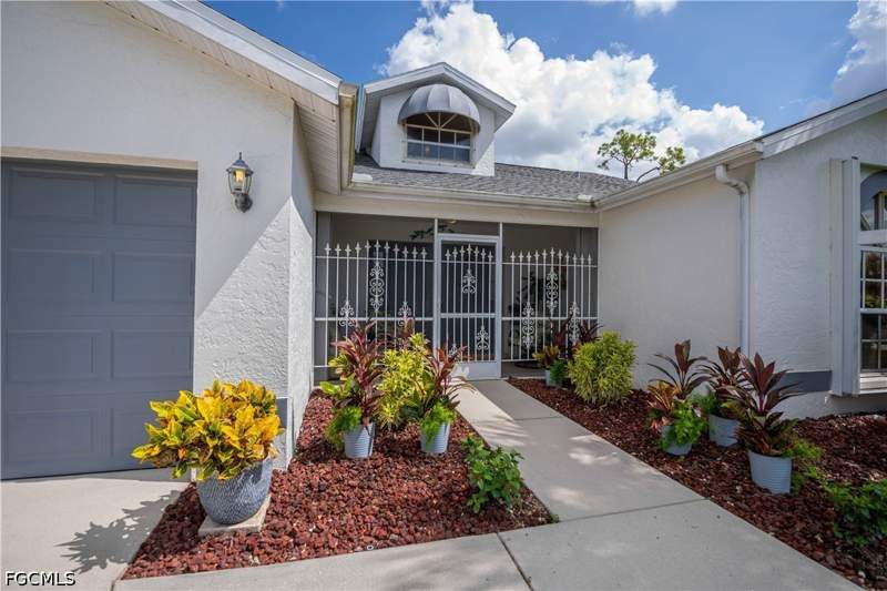 2 bedroom SingleFamilyResidence at 3289 Clubview Dr, Sabal Springs Golf And Racquet Club, North Fort Myers — photo 3