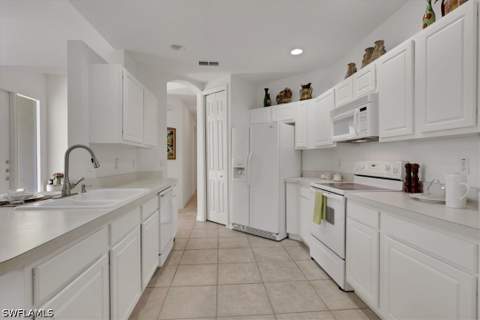 890 Eastham Way Q102, Naples FL - photo 10 of 32