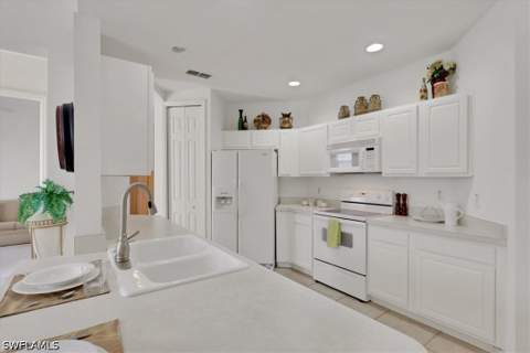 890 Eastham Way Q102, Naples FL - photo 11 of 32