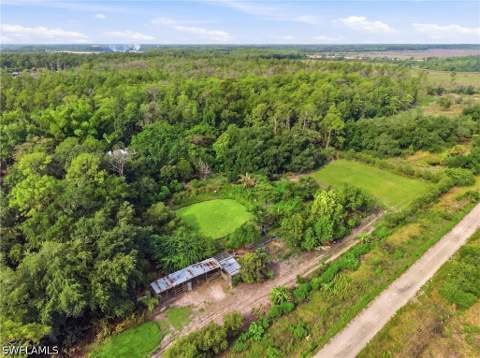 22690 Mulholland Dr, Fort Myers FL - photo 10 of 17
