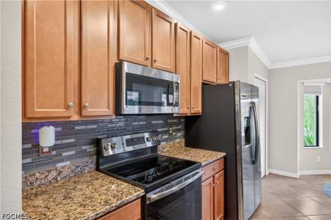 13710 Julias Way 924, Fort Myers FL - photo 14 of 28