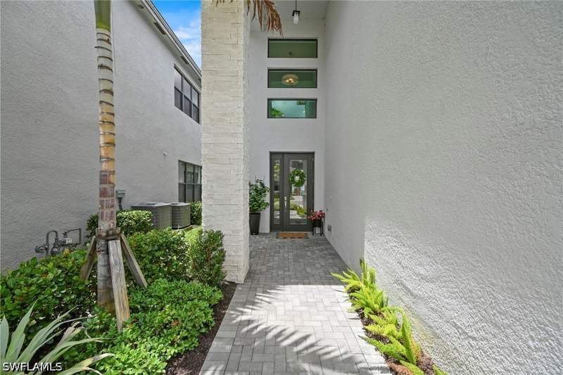 4 bedroom SingleFamilyResidence at 20281 Fair Oak Ln, Rivercreek In Estero, Estero — photo 5
