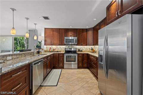 16442 Timberlakes Dr 204, Fort Myers FL - photo 10 of 30