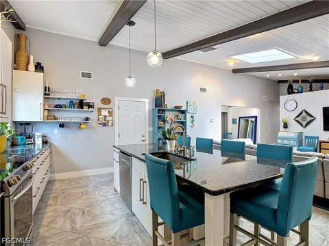 6284 Scott Ln, Fort Myers FL - photo 11 of 50