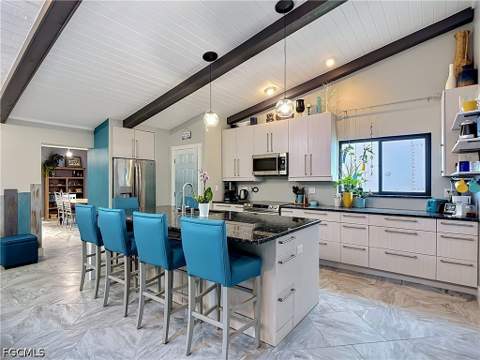 6284 Scott Ln, Fort Myers FL - photo 9 of 50