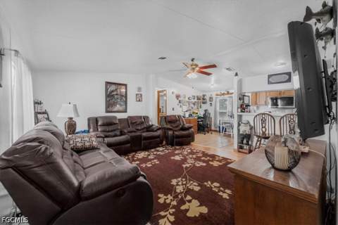 1537 Jerdik Dr, Moore Haven FL - photo 6 of 36