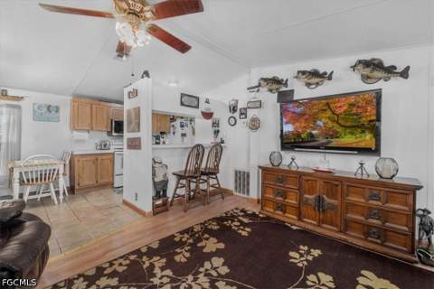 1537 Jerdik Dr, Moore Haven FL - photo 7 of 36
